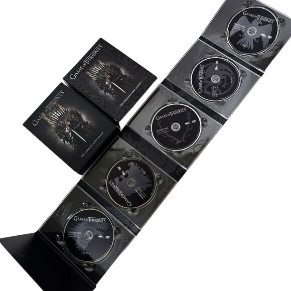 Game of Thrones: The Complete First Season DVD - Picture 3 of 8